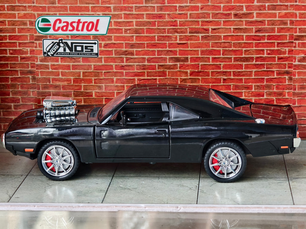 Dodge Charger 1:24 Scale Premium Detailing