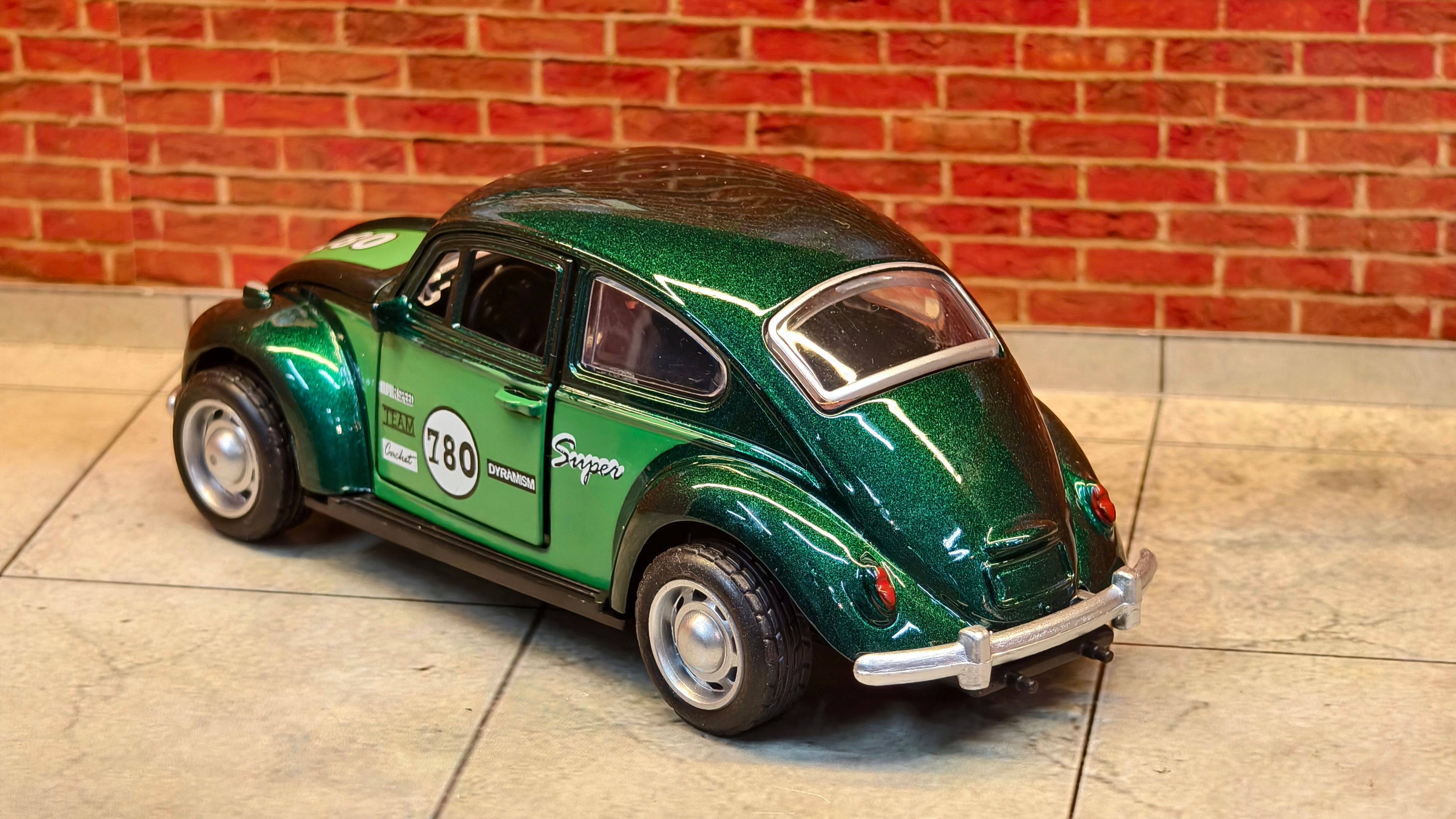 Beetle 1:32 Scale Rally Edition Box piece