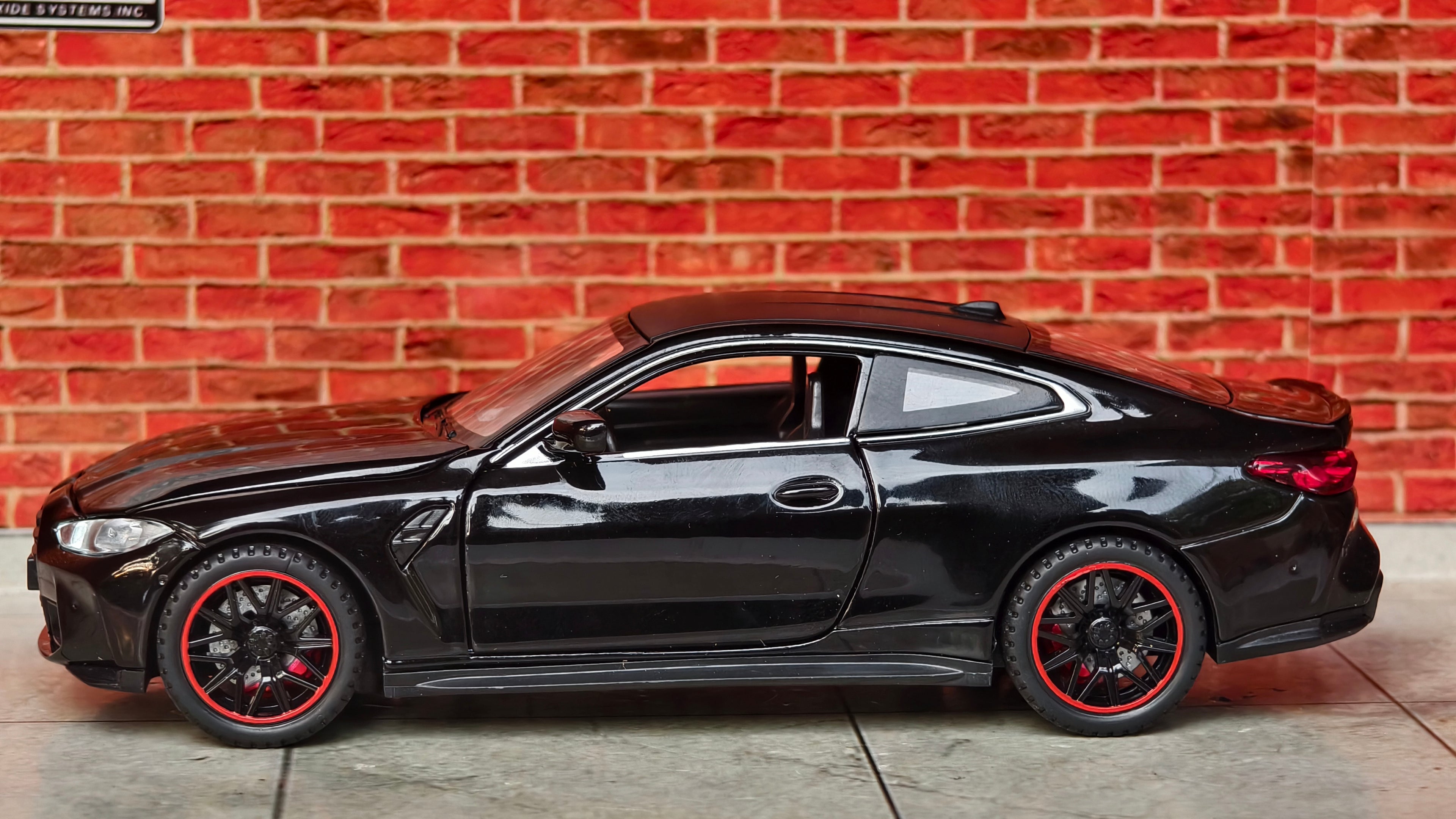 BMW M4 Competition (G82) 1:32 Scale Premium Detailing