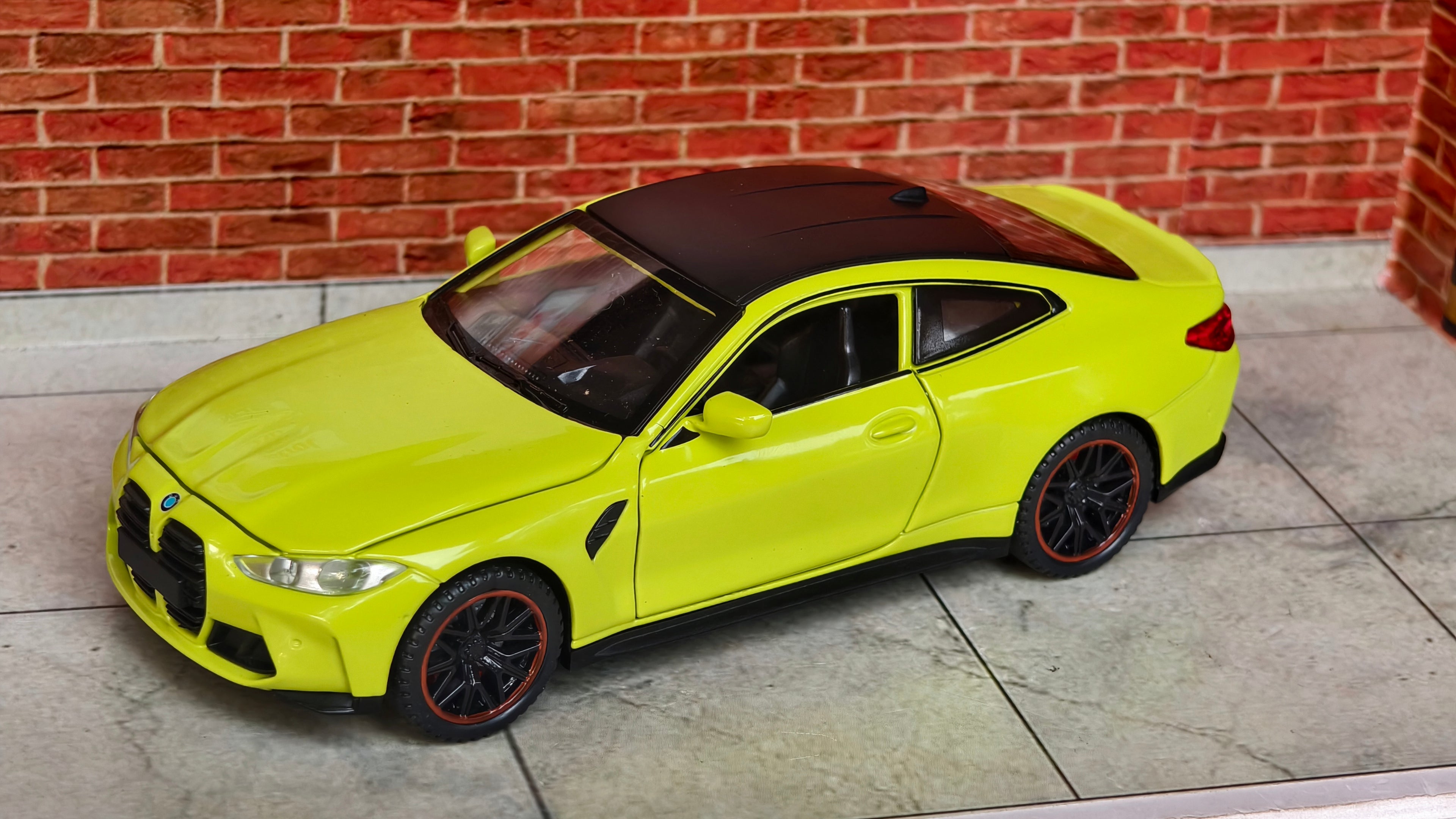 BMW M4 Competition (G82) 1:32 Scale Premium Detailing