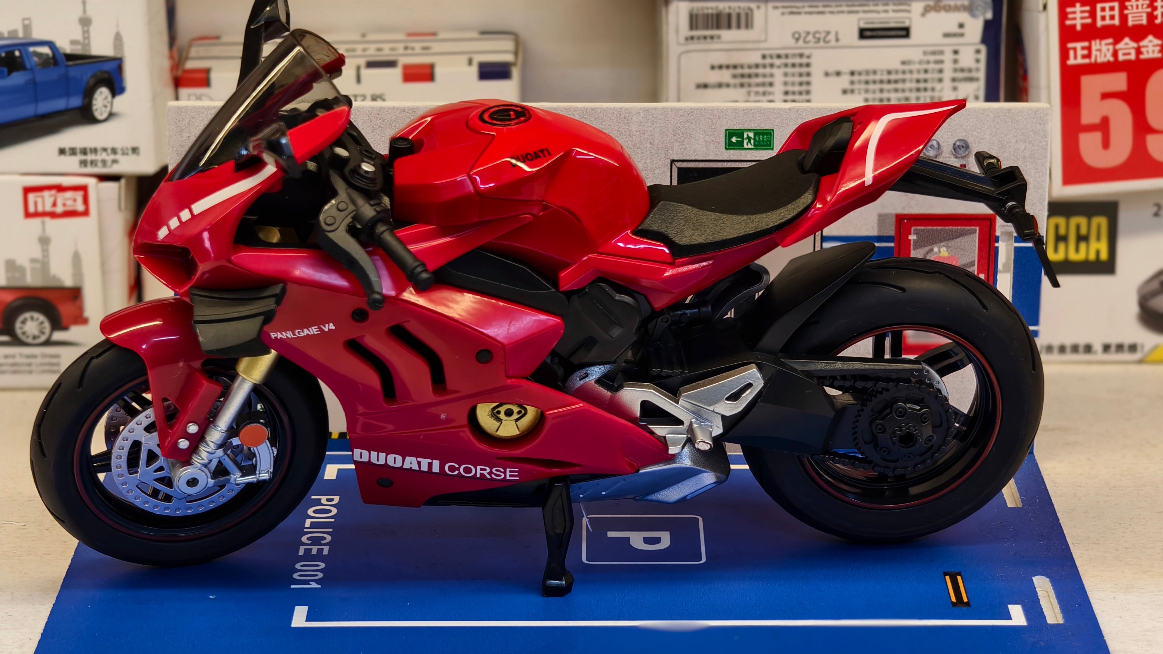 Ducati Panigale V4 S Corse 1:9 Scale
