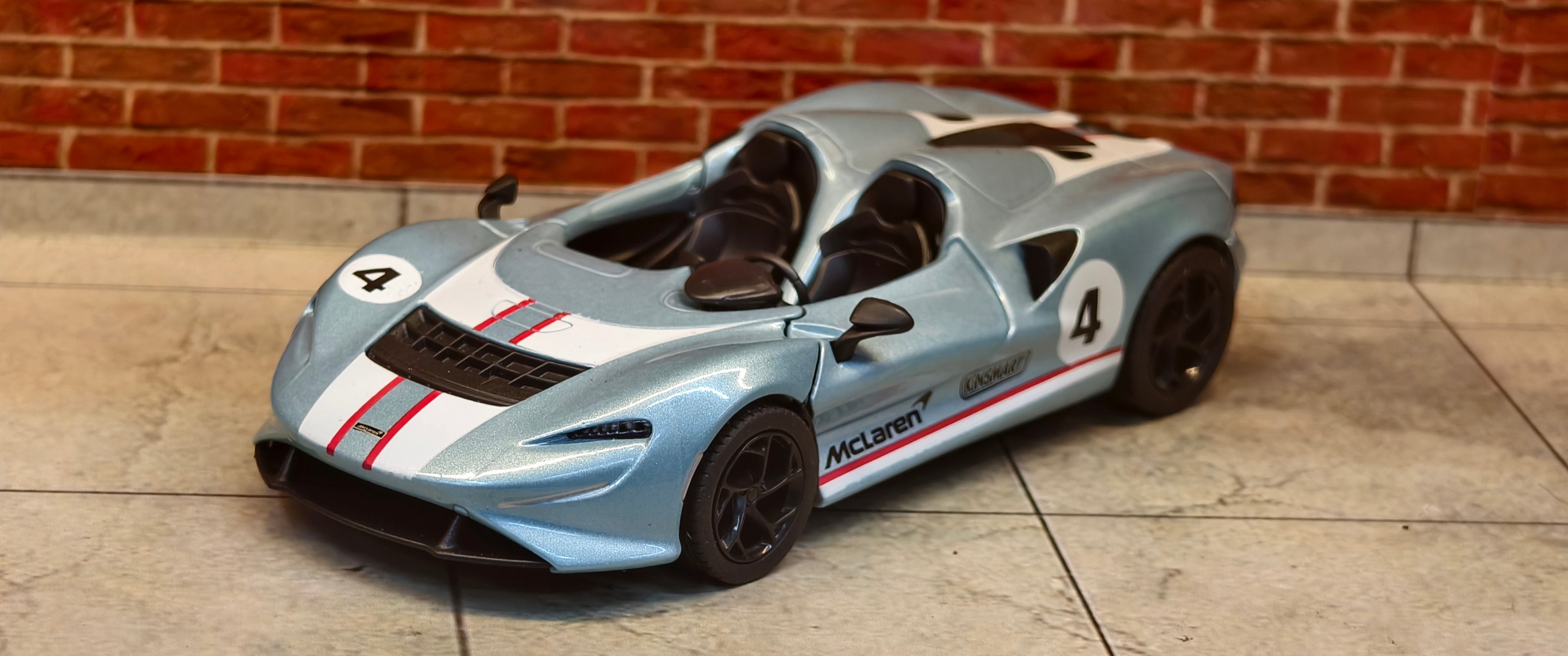 McLaren Elva Livery Edition 1:36 Scale Official Licensed by Kinsmart