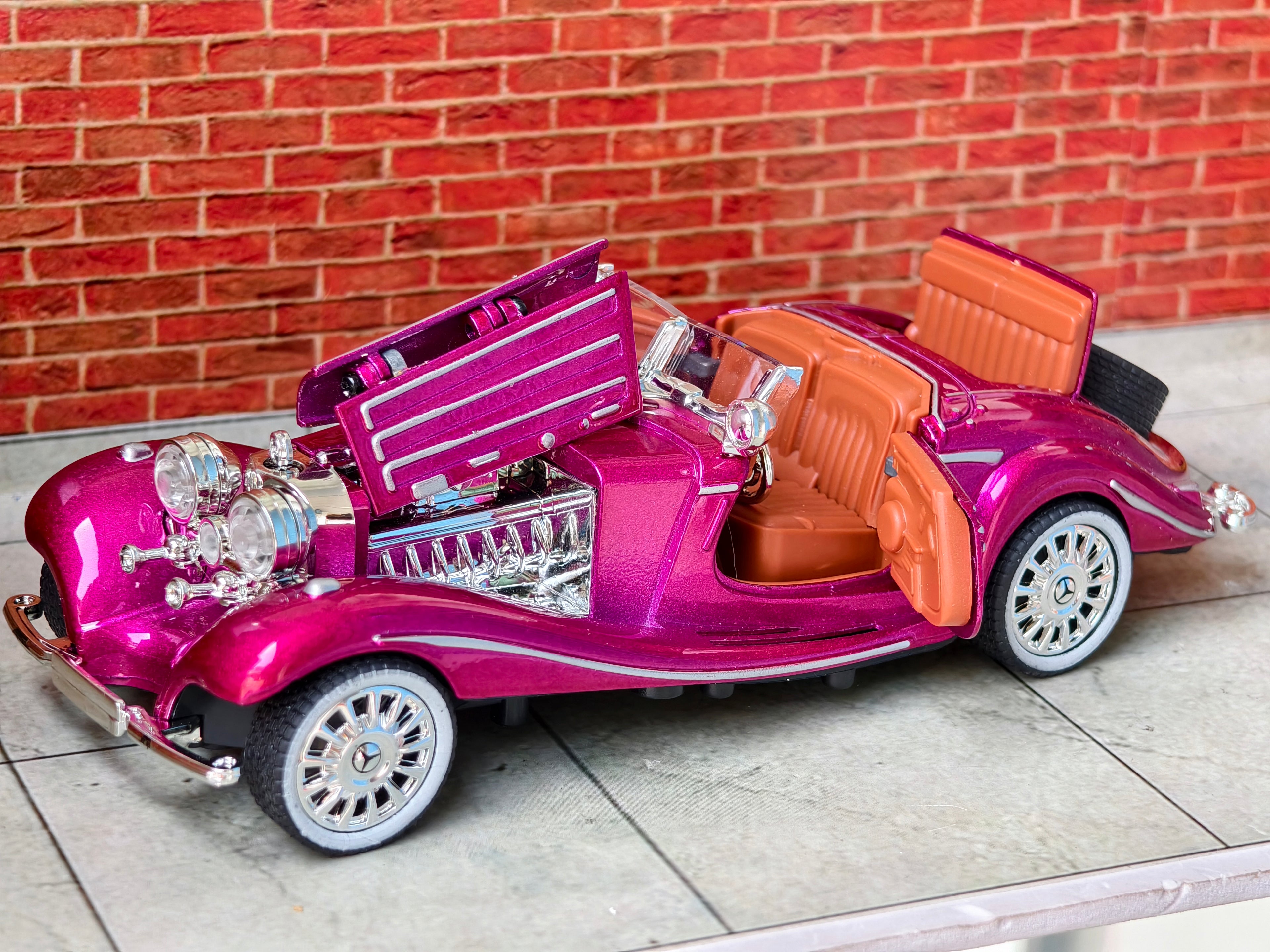 Mercedes-Benz 500K Special Roadster from the 1930s 1:32 Scale