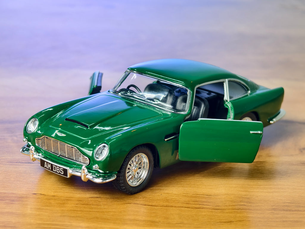 Kinsmart Official Licensed Aston Martin DB5 1:38 Scale Classic Car
