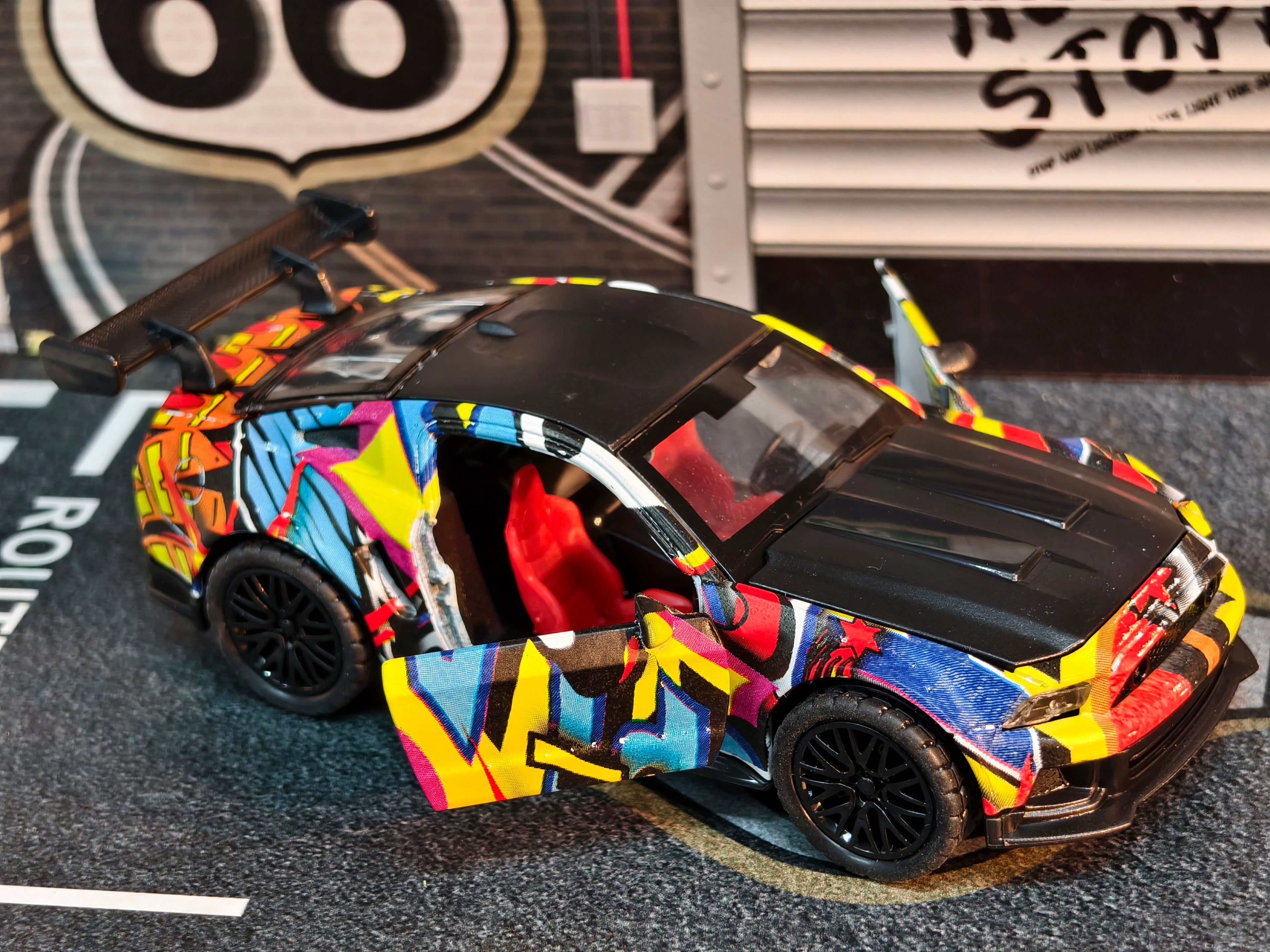 Graffiti Edition Diecast Car 1:36 Scale Box Piece with Light & Sound Simulation