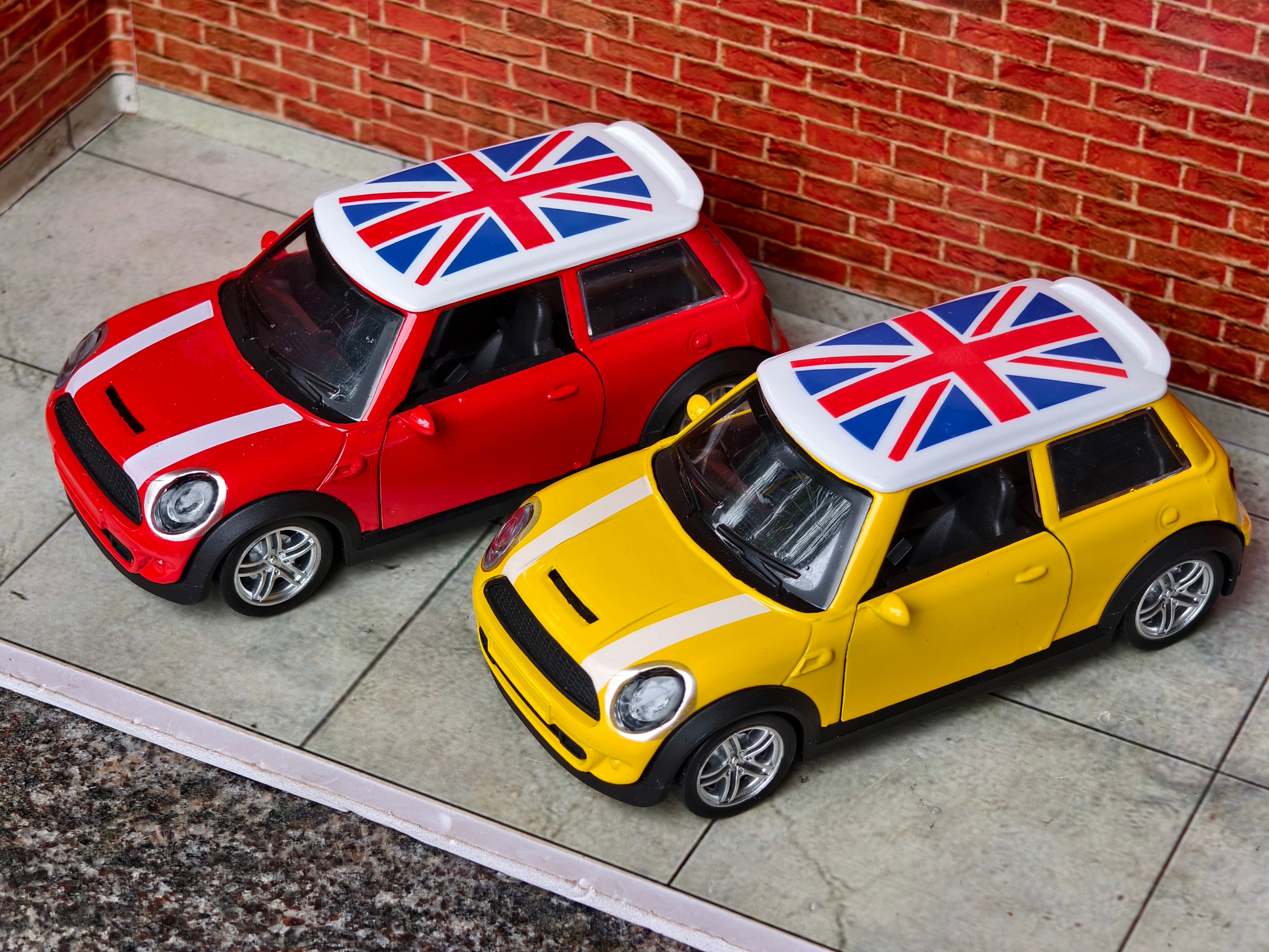 Mini Cooper S 1:32 Scale