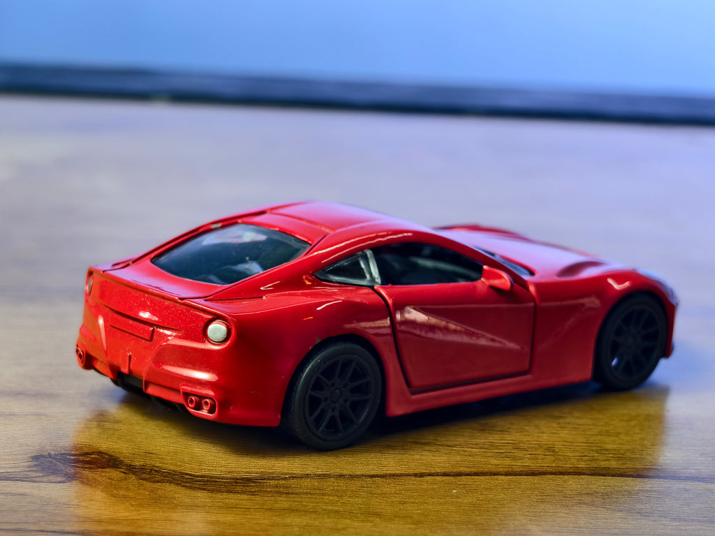 Ferrari 812 Superfast 1:43 Scale