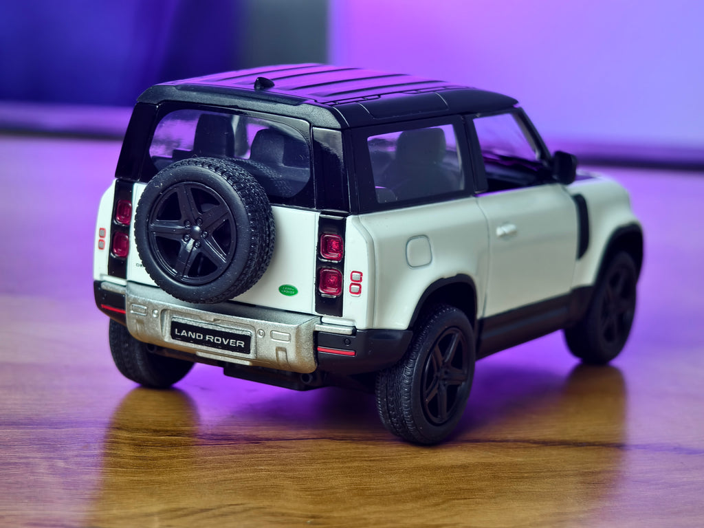 Kinsmart Official Licensed Land Rover Defender 90 – 1:36 Scale Off-Road Diecast