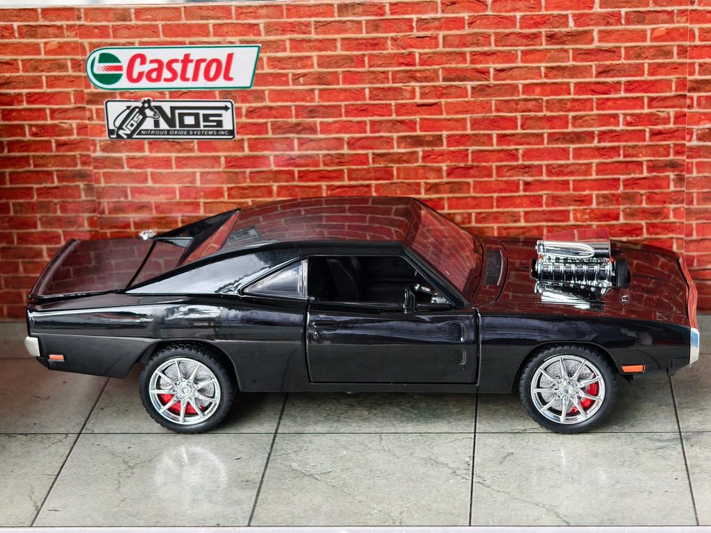 Dodge Charger 1:24 Scale Premium Detailing