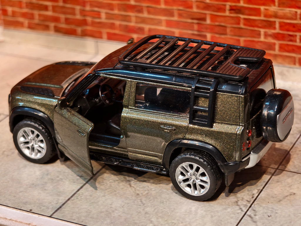 MSZ Official Licensed Land Rover Defender 110 1:43 Scale