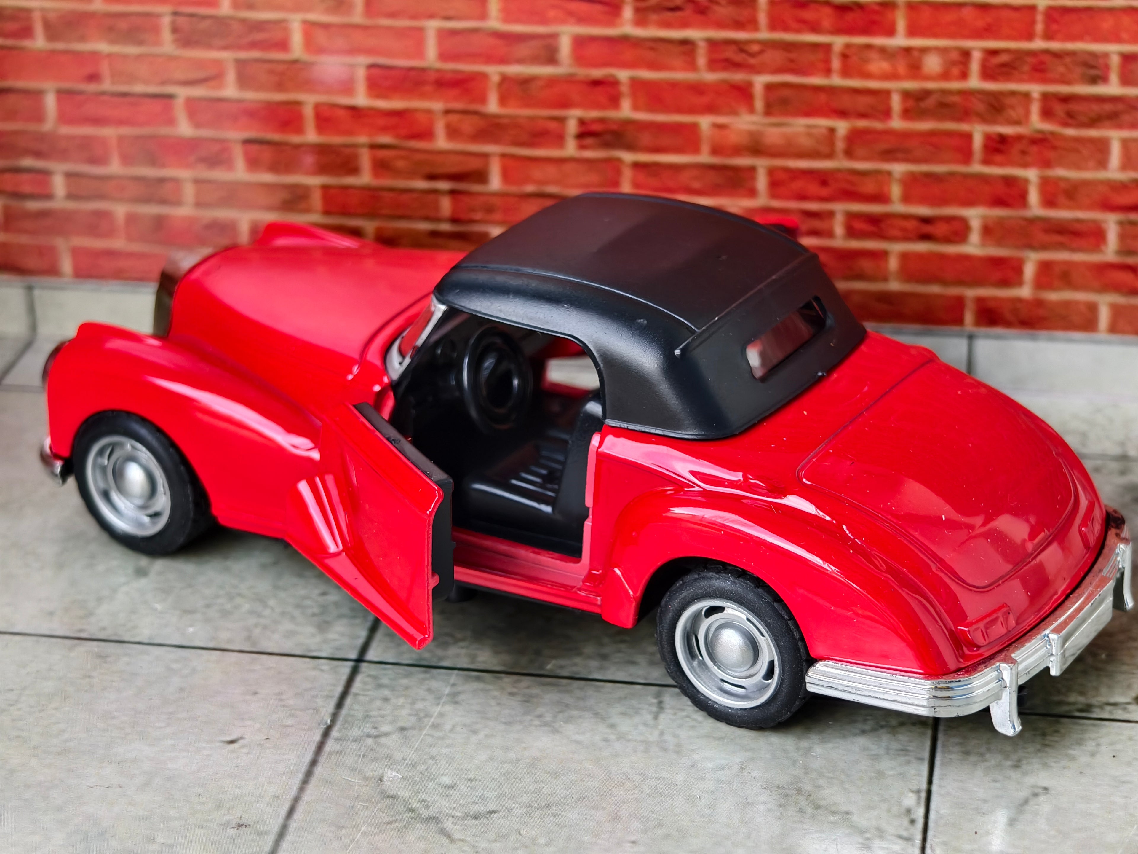 Mercedes Benz 300S Cabriolet 1:32 Scale