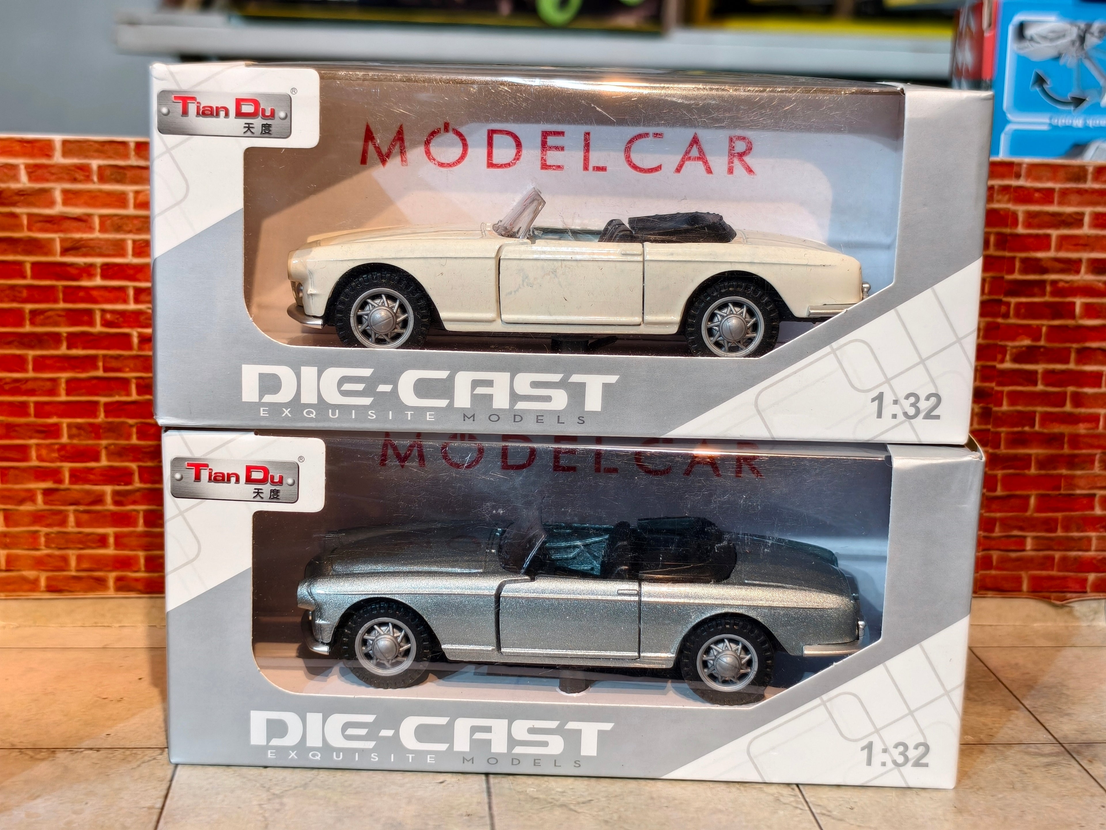 Mercedes-Benz 300 SL Roadster (W198) 1:36 Scale Box Piece