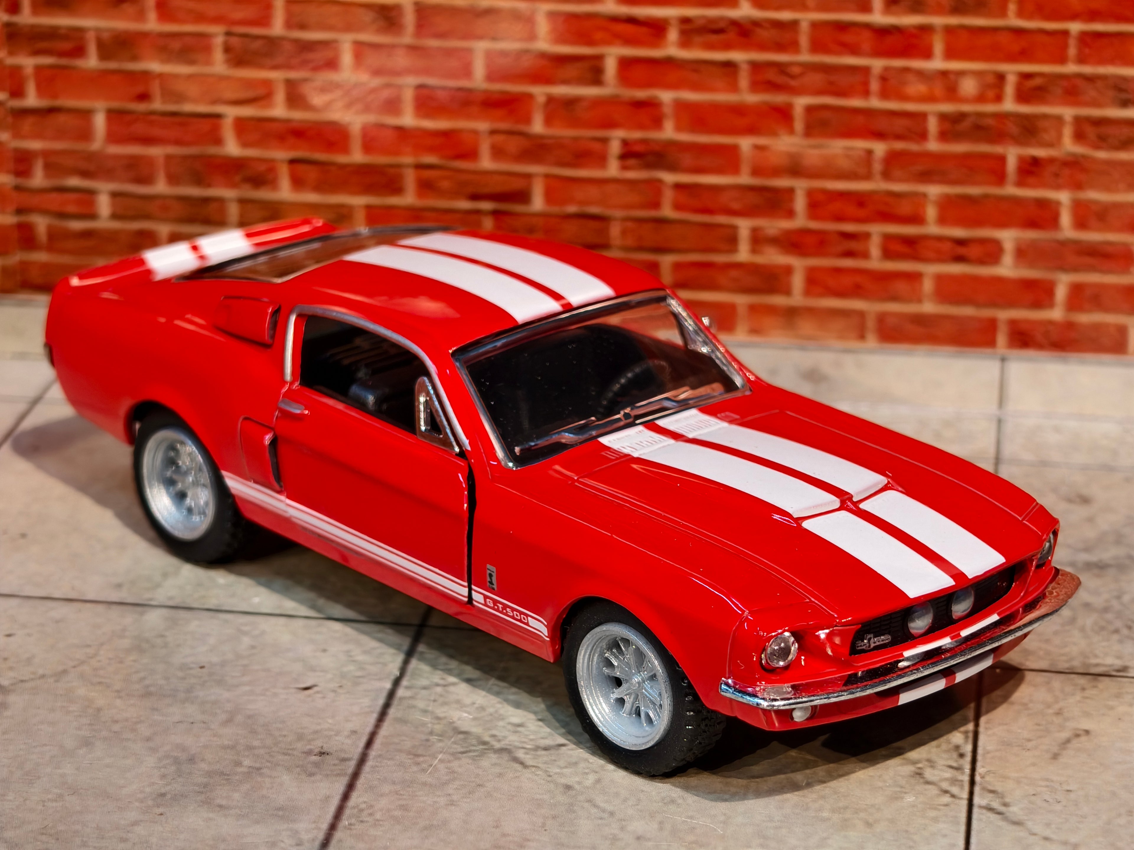 Kinsmart Official Licensed 1967 Shelby GT-500 1:38 Scale