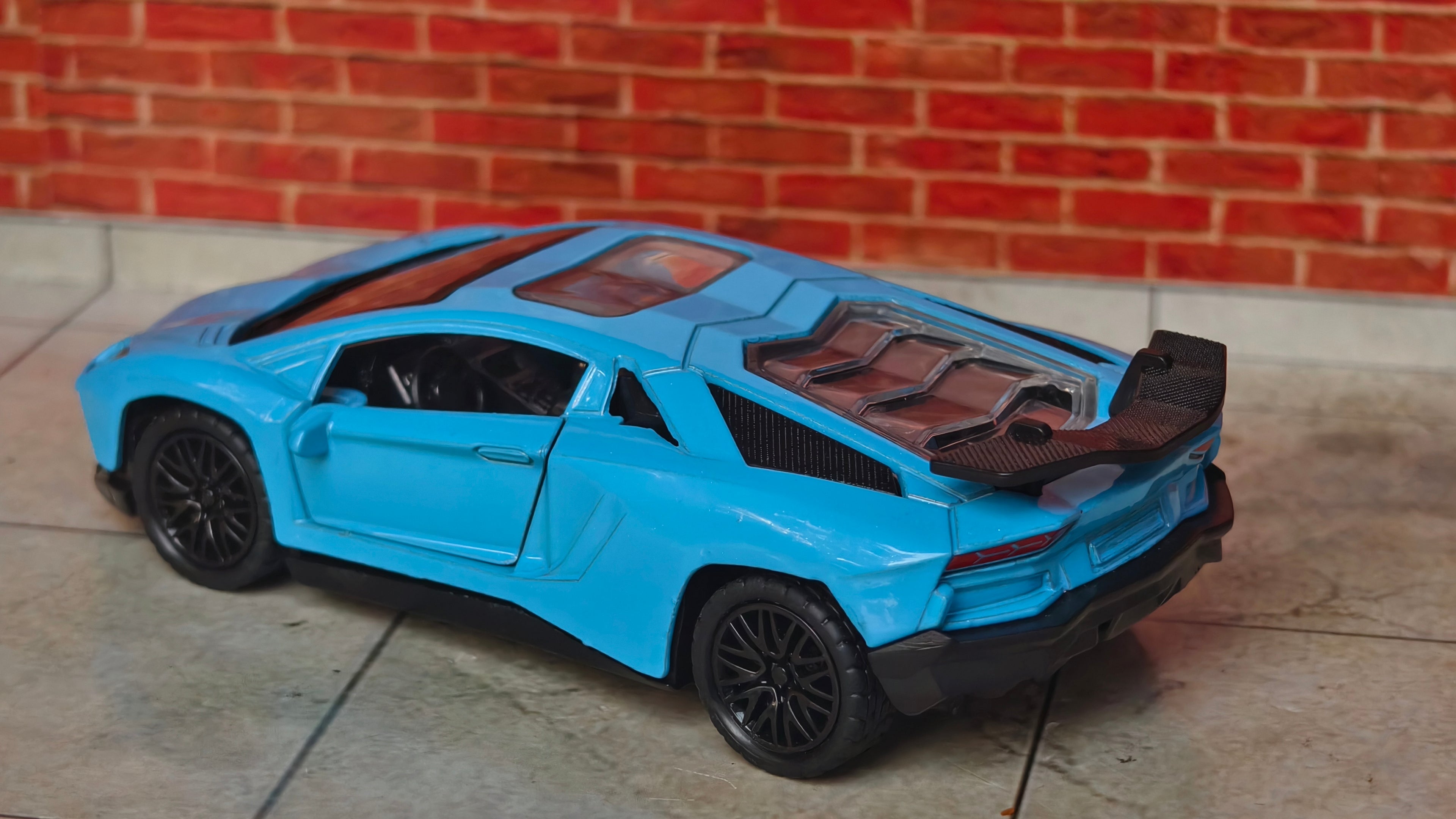 Lamborghini Avantador LP1750 1:36 Scale