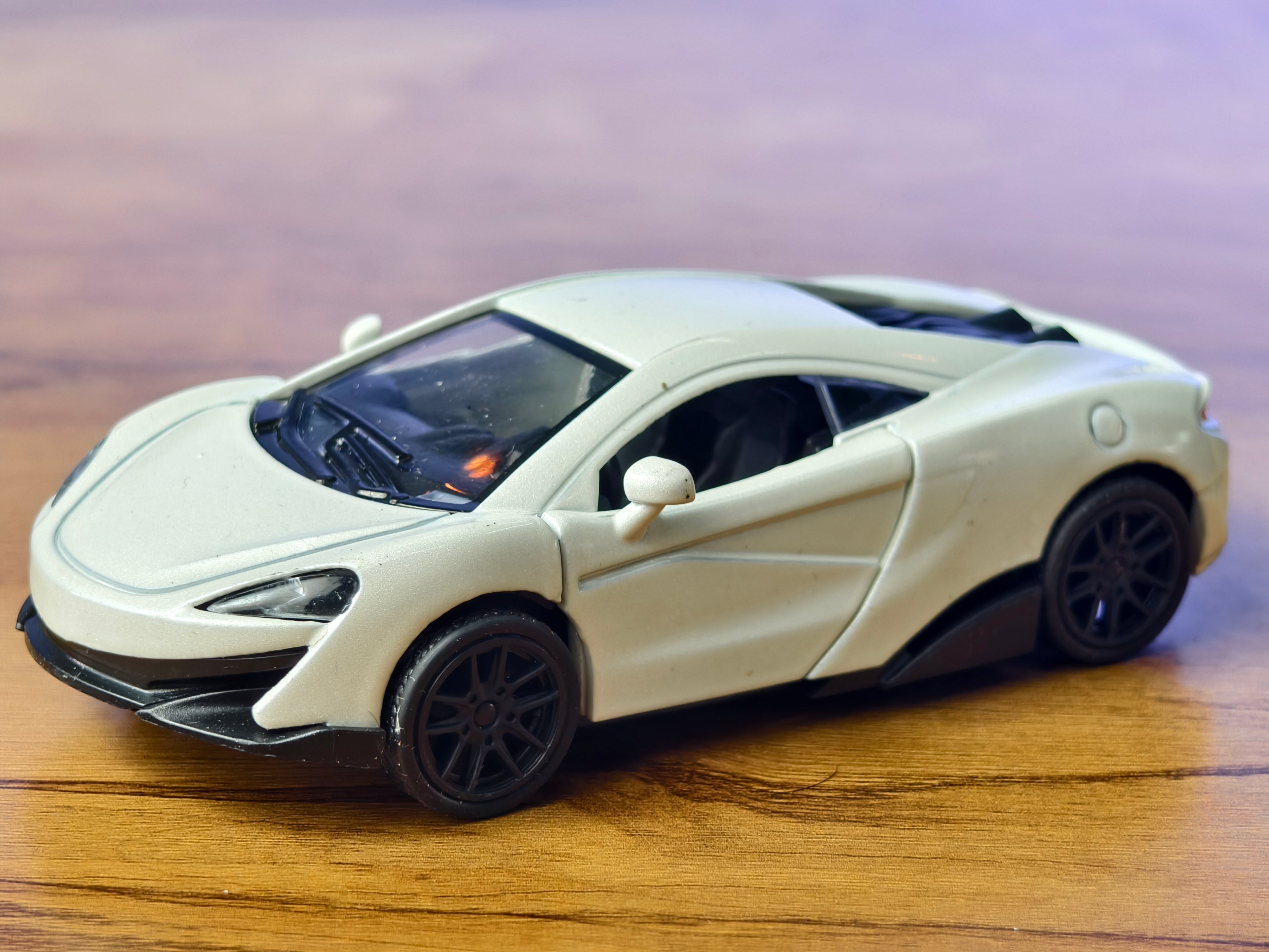 McLaren 570S 1:43 Scale