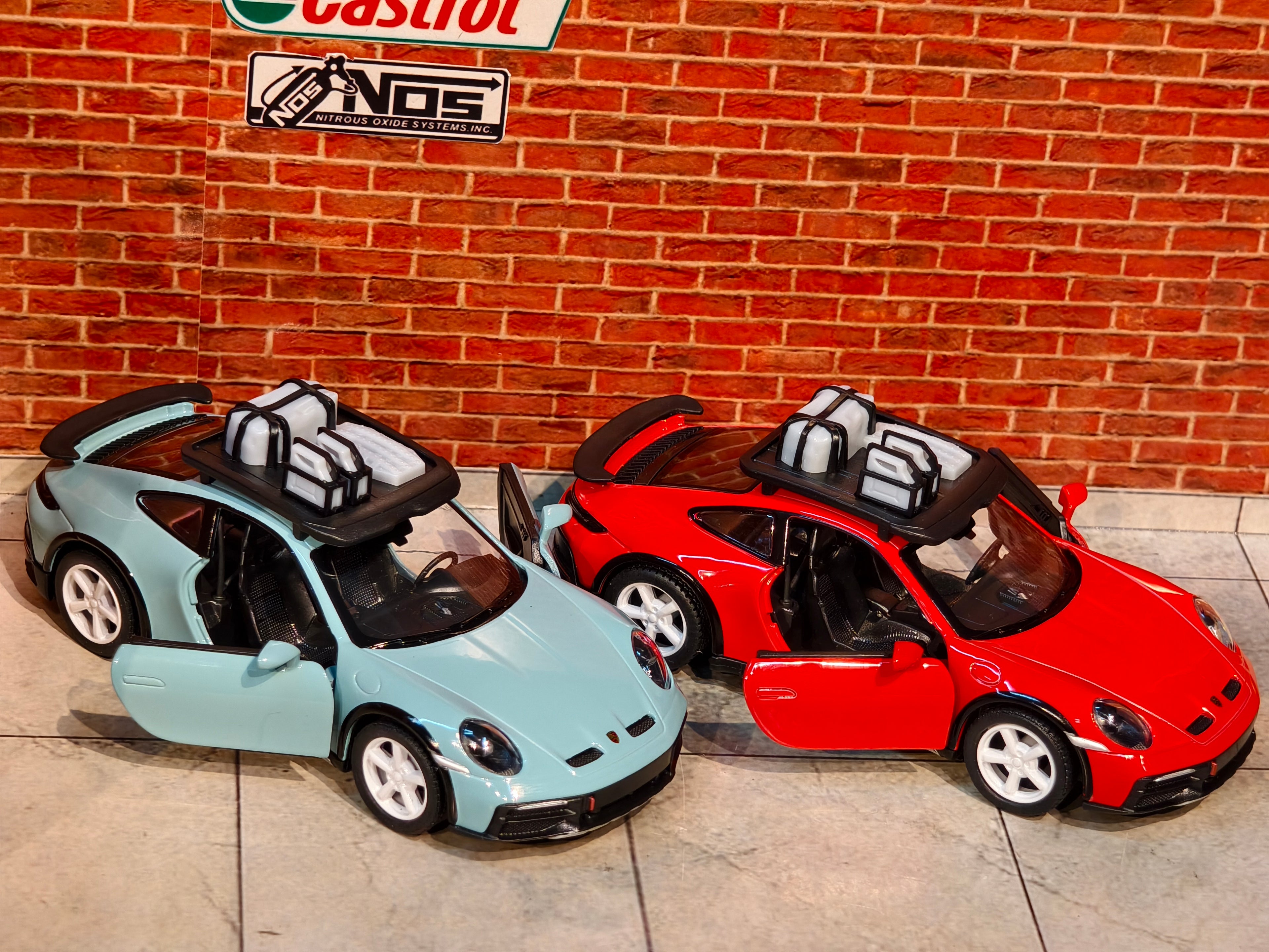 Kinsmart Official Licensed PORSCHE 911 RALLYE with Roof Rack 1:36 Scale