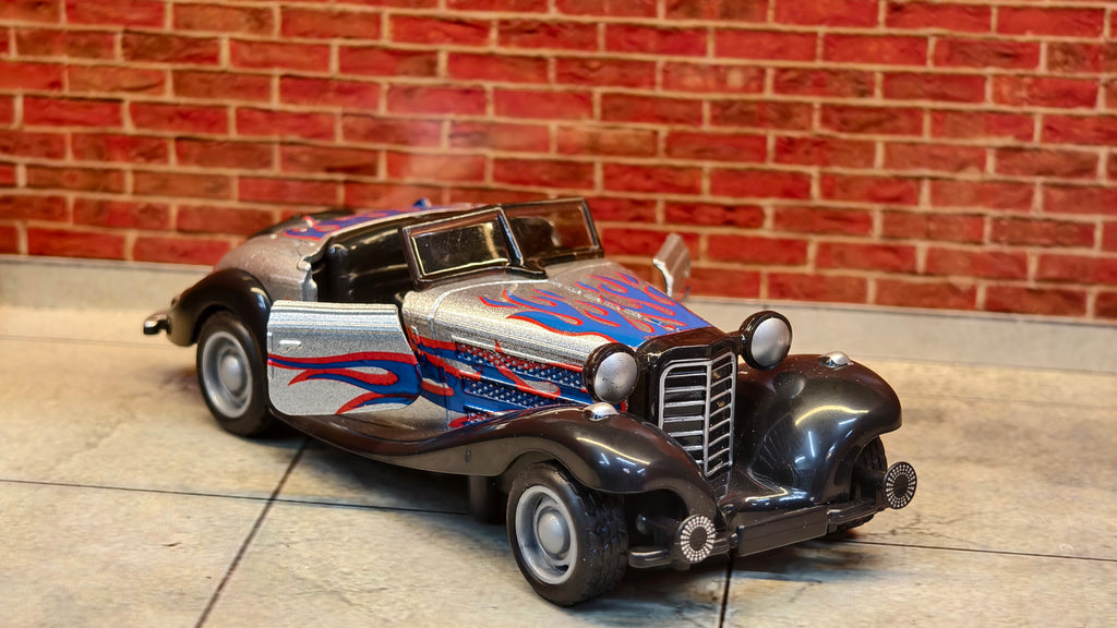 Vintage 1930s-style Roadster Mercedes-Benz 500K 1:36 Scale with Foldable Stand Box piece