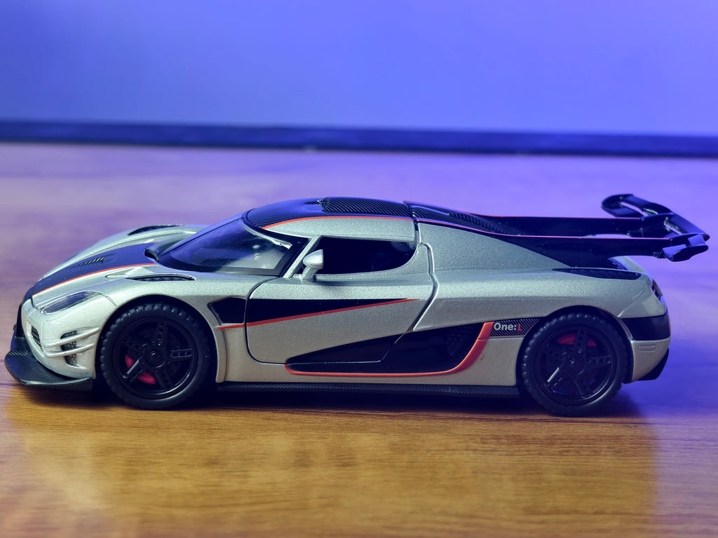 Koenigsegg One:1 1:32 Scale Premium Detailing