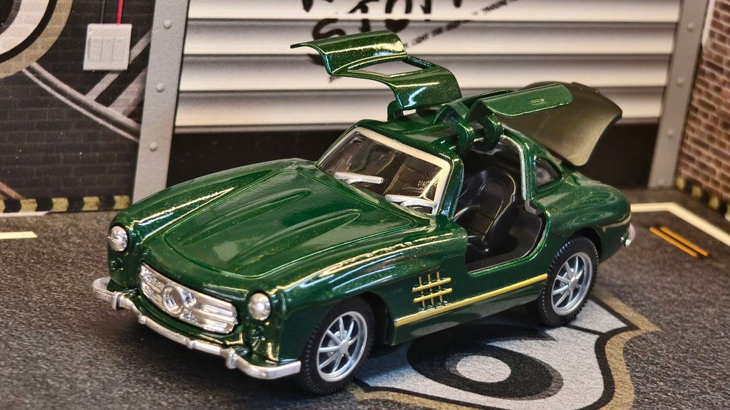 Mercedes Gullwing SL 300 1:36 Scale