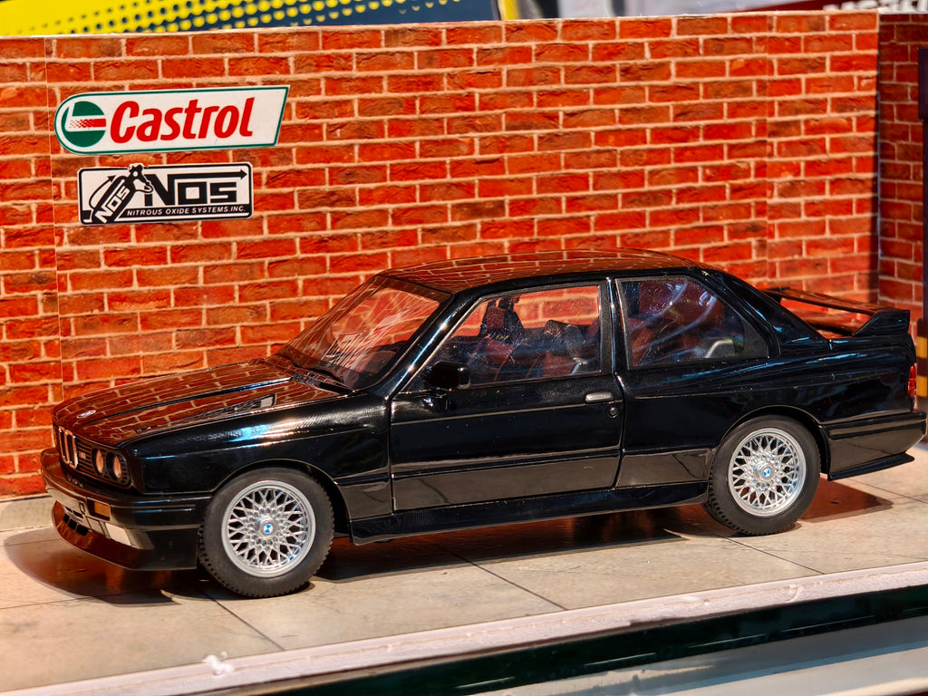 BMW E 30 Stock 1:24 Scale Premium Detailing